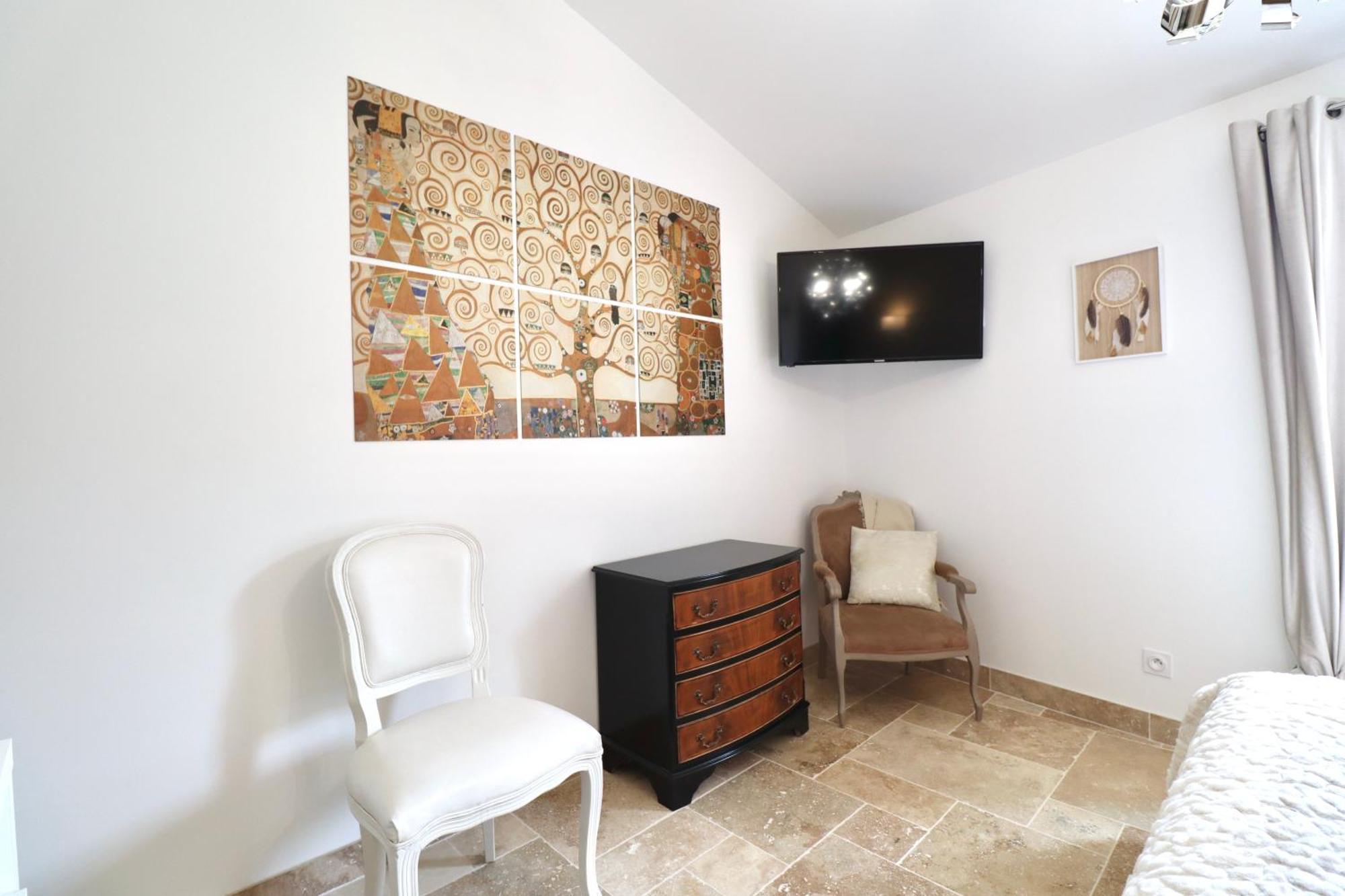 Chambres D'Hotes Avec Jacuzzi Et Piscine Au Mas De Cadoule Saint-Just  Номер фото